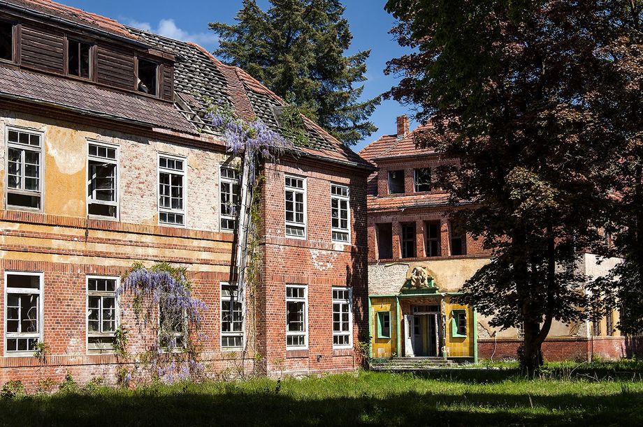 Lungenheilstätte Grabowsee 1896 gegründet heute ein Lost Place 6 Akademie/Bibliothek