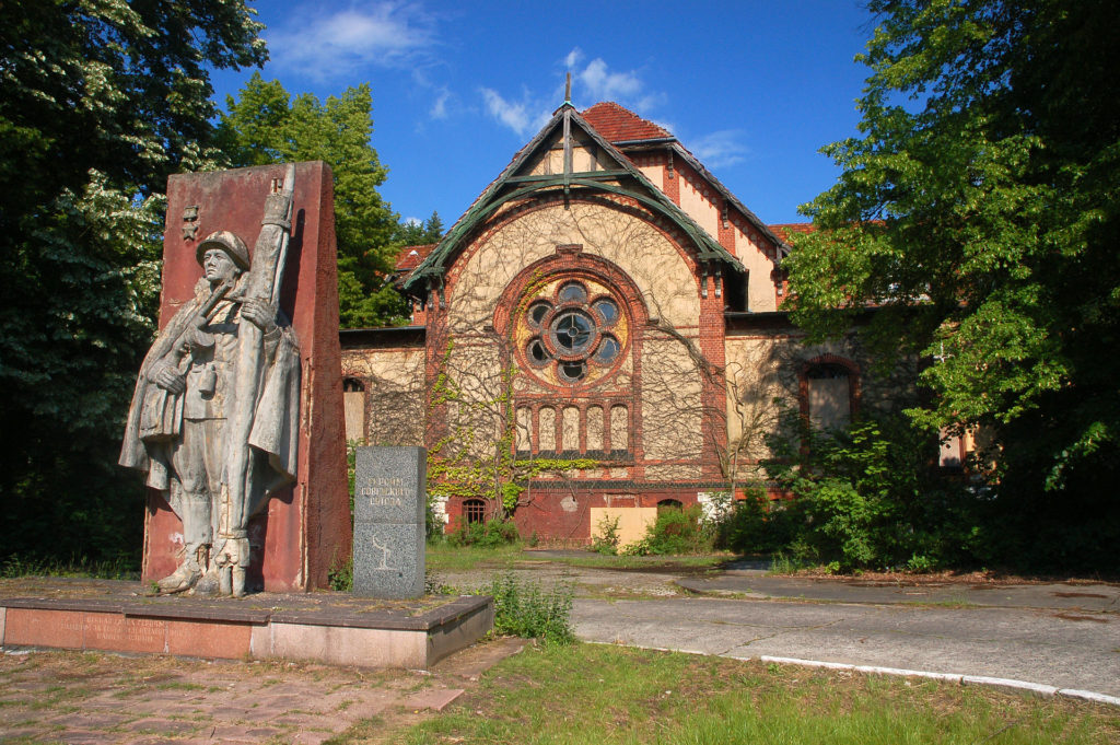 Heilstätten Beelitz zwischen 1898 und 1930 errichtet jetzt zum größten Teil eine Ruine 7 Sowjetisches Denkmal