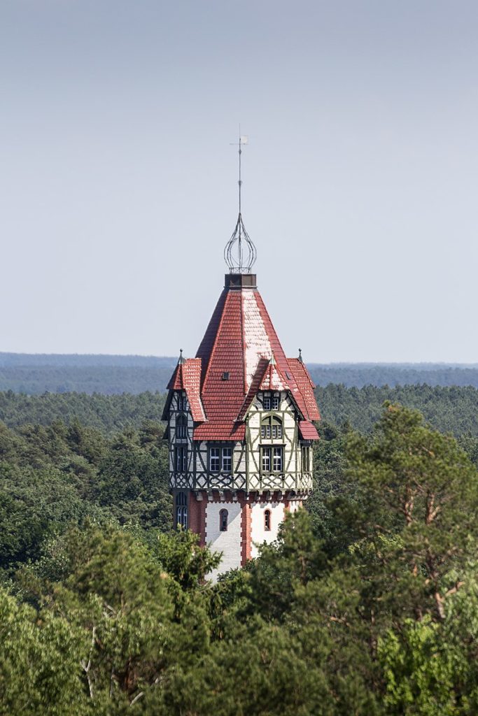 Heilstätten Beelitz zwischen 1898 und 1930 errichtet jetzt zum größten Teil eine Ruine 8 Turm des Heizkraftwerks