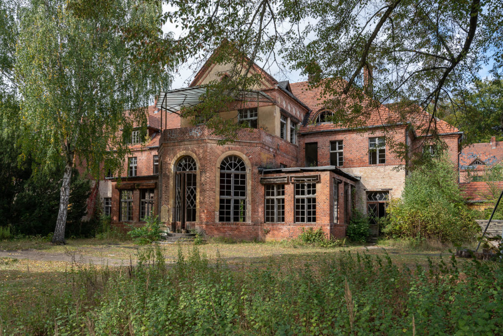 Lungenheilstätte Grabowsee 1896 gegründet heute ein Lost Place 8 Haus Asklepios; Konzerte, Theater, Veranstaltungen, Verwaltung